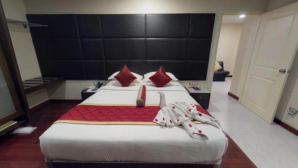 37Th Crescent Hotel Bengaluru Exteriör bild
