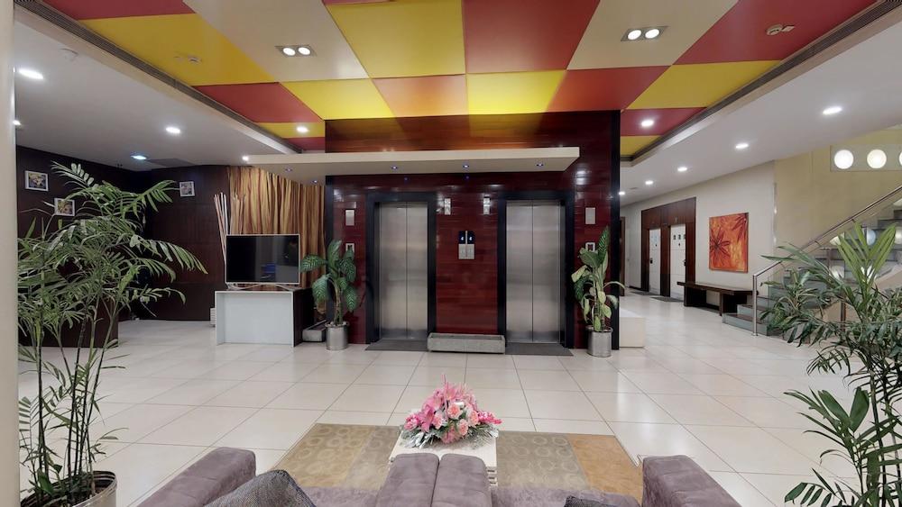 37Th Crescent Hotel Bengaluru Exteriör bild